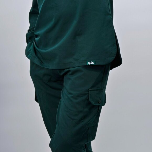 MILEV Signature 2-Piece Modest Set Men - Tunic & Trousers - Embroidered Green - Picture 3 of 7